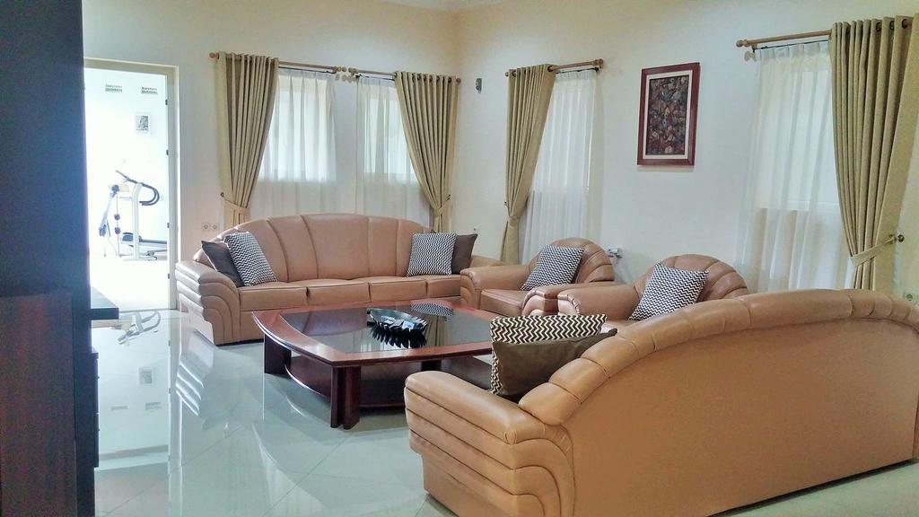 Villa Rumah Ibu Dago Bandung Bagian luar foto