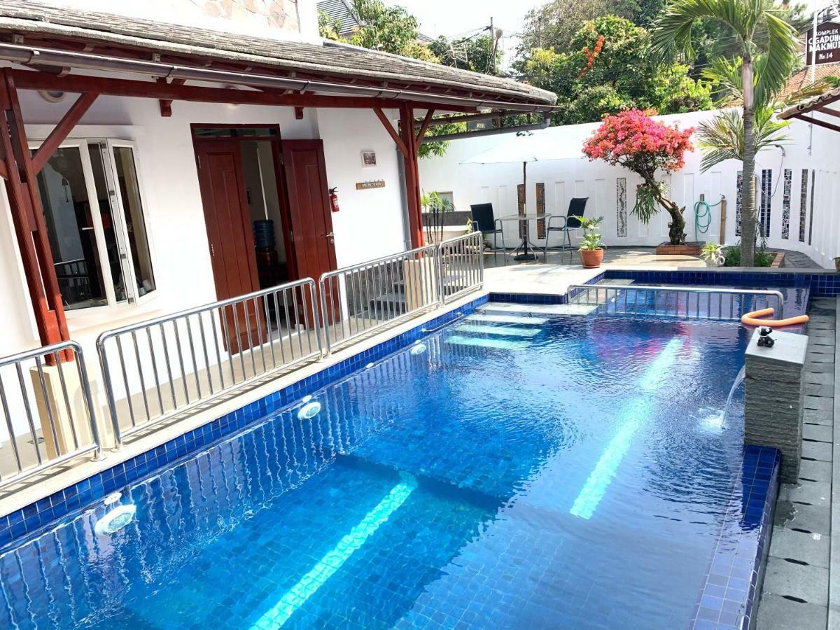 Villa Rumah Ibu Dago Bandung Bagian luar foto