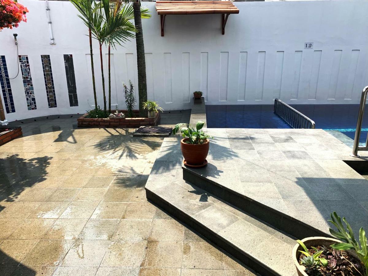 Villa Rumah Ibu Dago Bandung Bagian luar foto