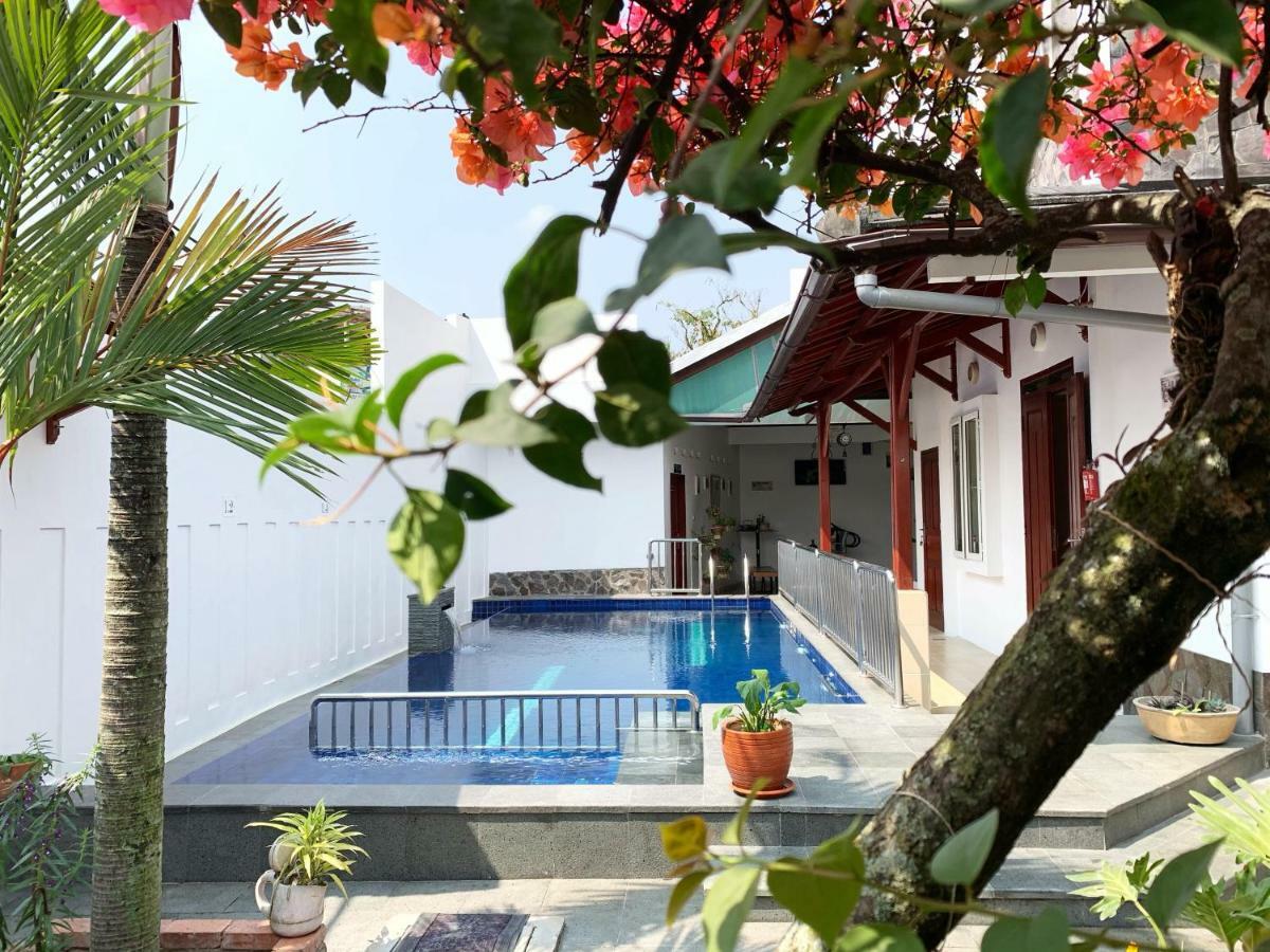 Villa Rumah Ibu Dago Bandung Bagian luar foto