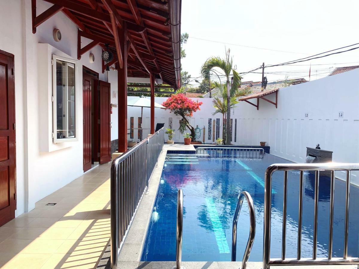 Villa Rumah Ibu Dago Bandung Bagian luar foto