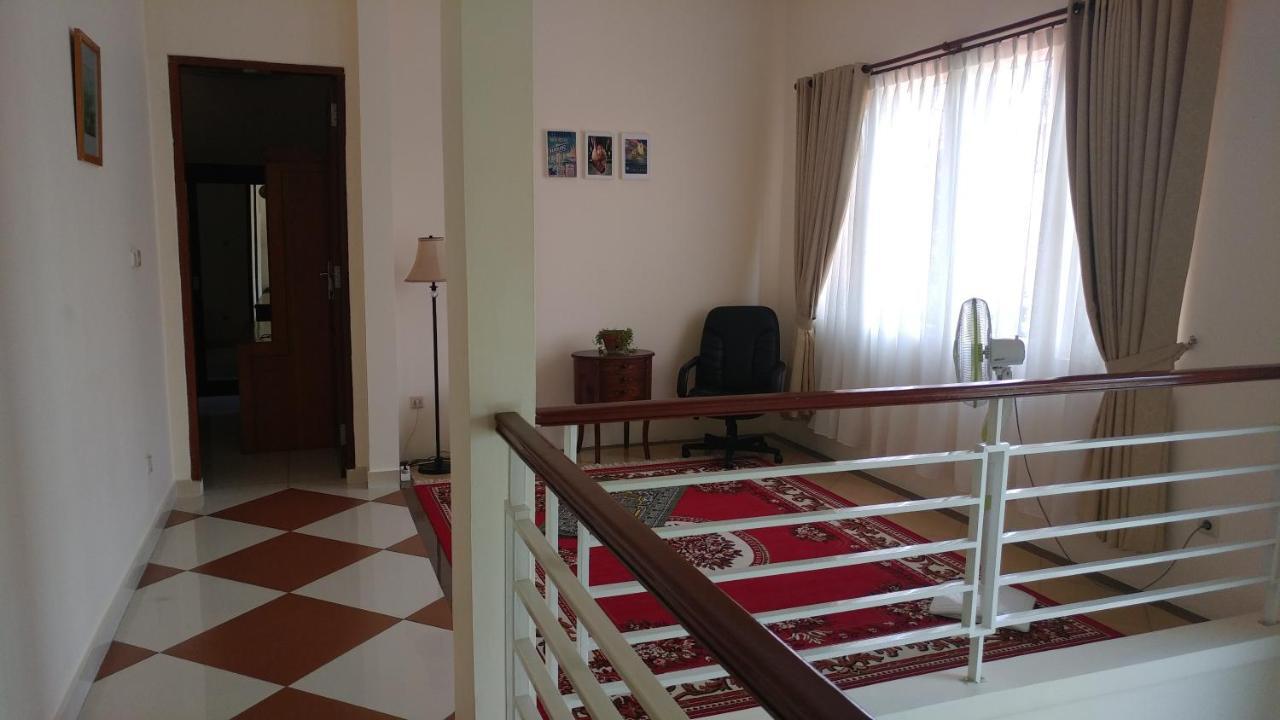 Villa Rumah Ibu Dago Bandung Bagian luar foto